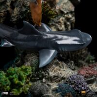 Descubre el apasionante mundo de Estatua Deluxe Art Scale King Namor.