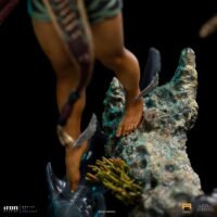 Descubre el apasionante mundo de Estatua Deluxe Art Scale King Namor.