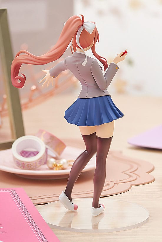 Descubre el apasionante mundo de Estatua Doki Doki Literature Club Monika.