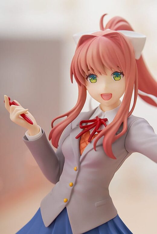 Descubre el apasionante mundo de Estatua Doki Doki Literature Club Monika.
