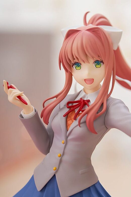 Descubre el apasionante mundo de Estatua Doki Doki Literature Club Monika.
