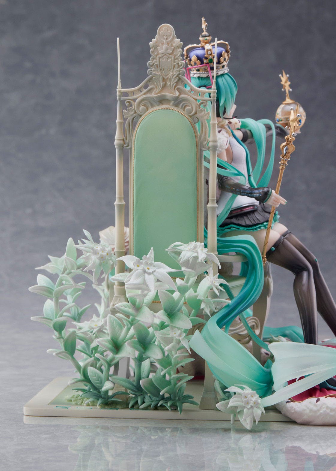 Descubre el apasionante mundo de Estatua Hatsune Miku 39s Special Day.