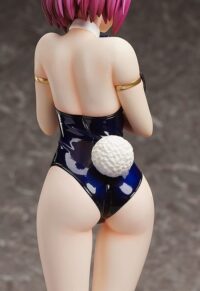Descubre el apasionante mundo de Estatua Hisako Arato Bare Leg Bunny.