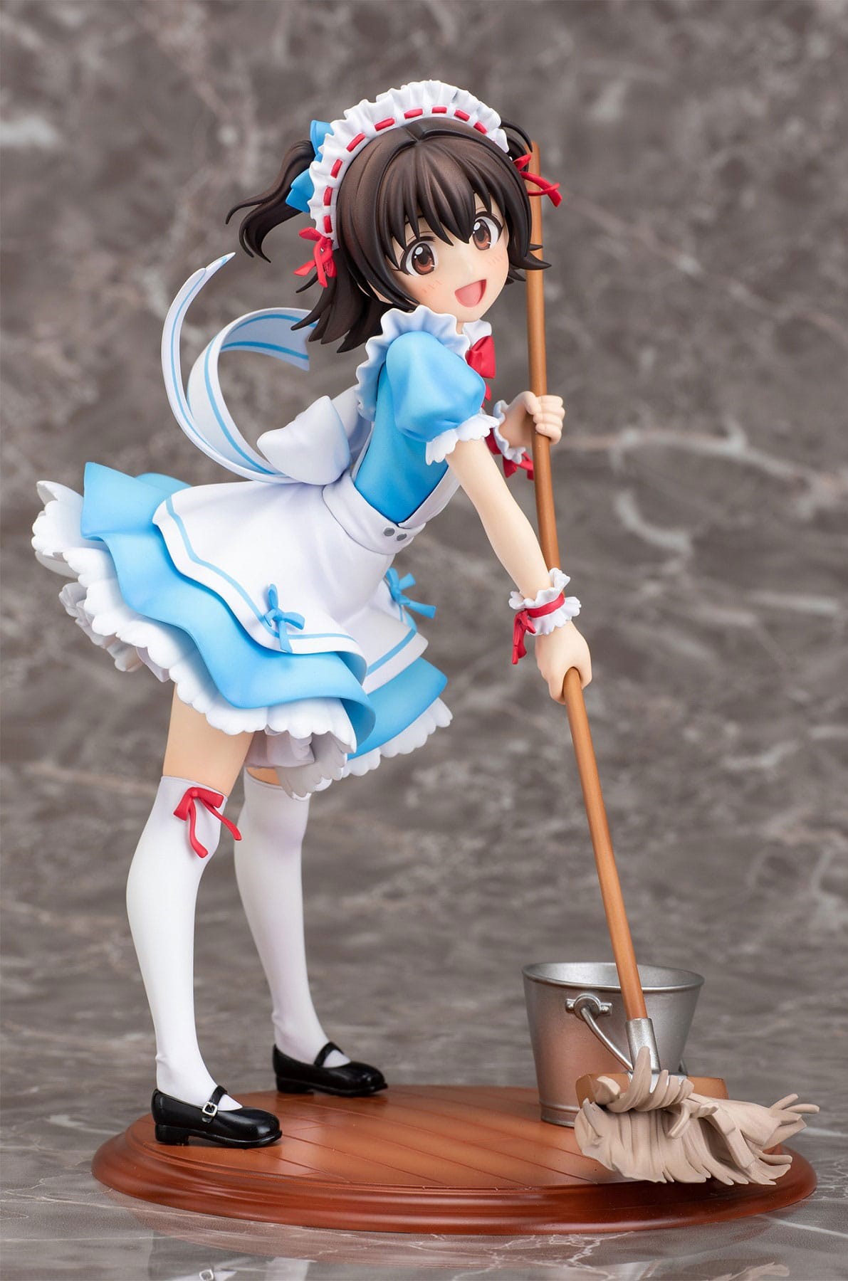 Descubre el apasionante mundo de Estatua Idolmaster Miria Akagi Orikou Maid-san.