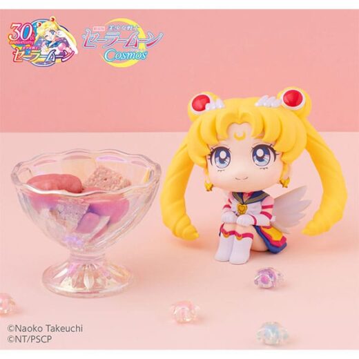 Descubre el apasionante mundo de Estatua Look Up Eternal Sailor Moon.