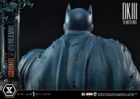 Descubre el apasionante mundo de Estatua Masterline Batman y Robin Dead End.