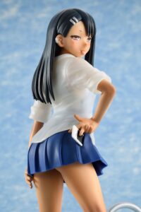 Descubre el apasionante mundo de Estatua Miss Nagatoro 24 cm.