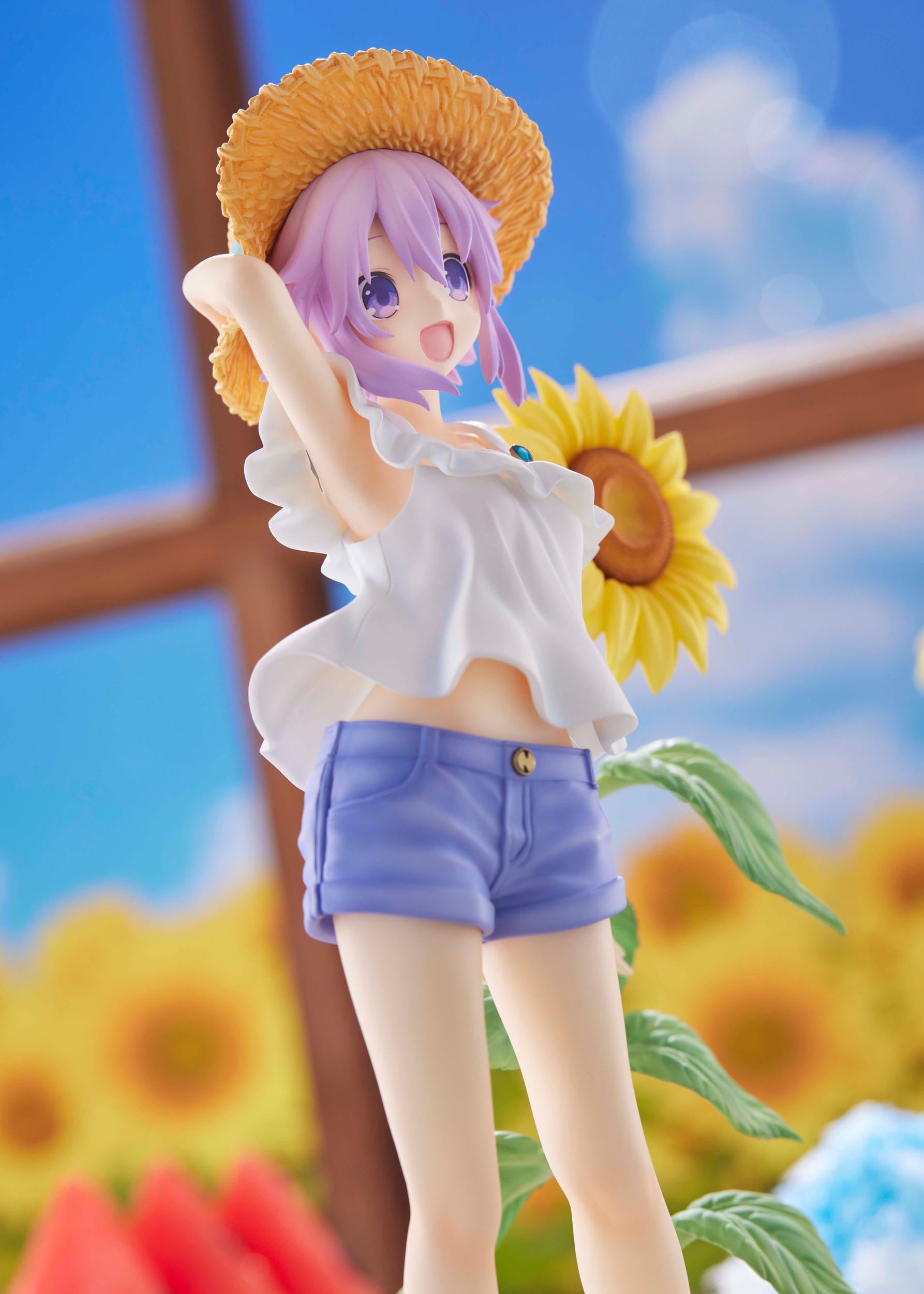 Descubre el apasionante mundo de Estatua Neptunia Summer Vacation.