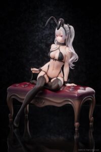 Descubre el apasionante mundo de Estatua Original Character Black Bunny Girl Tana.