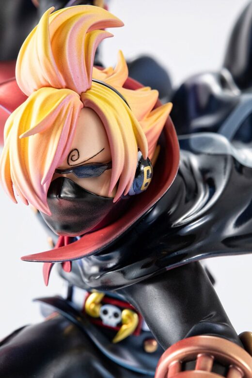 Descubre el apasionante mundo de Estatua Pirates Warriors Alliance Osoba Mask.
