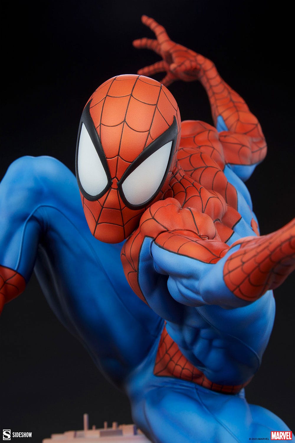 Descubre el apasionante mundo de Estatua Premium Format Spider-Man.
