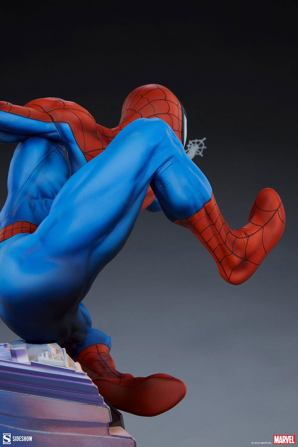 Descubre el apasionante mundo de Estatua Premium Format Spider-Man.