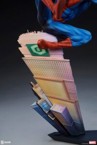Descubre el apasionante mundo de Estatua Premium Format Spider-Man.