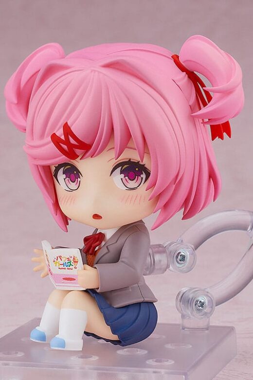 Descubre el apasionante mundo de Figura Doki Doki Literature Club Natsuki.