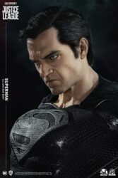 Descubre el apasionante mundo de Busto Liga de la Justicia Superman.