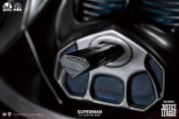 Descubre el apasionante mundo de Busto Liga de la Justicia Superman.