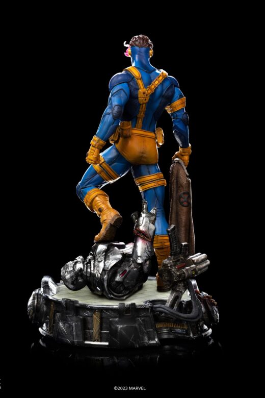 Descubre el apasionante mundo de Estatua Art Scale Deluxe Cyclops Unleashed.