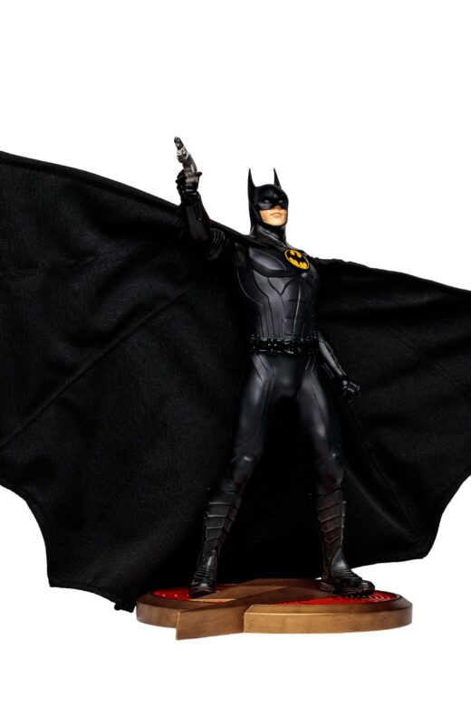 Descubre el apasionante mundo de Estatua Batman Michael Keaton 30 cm.
