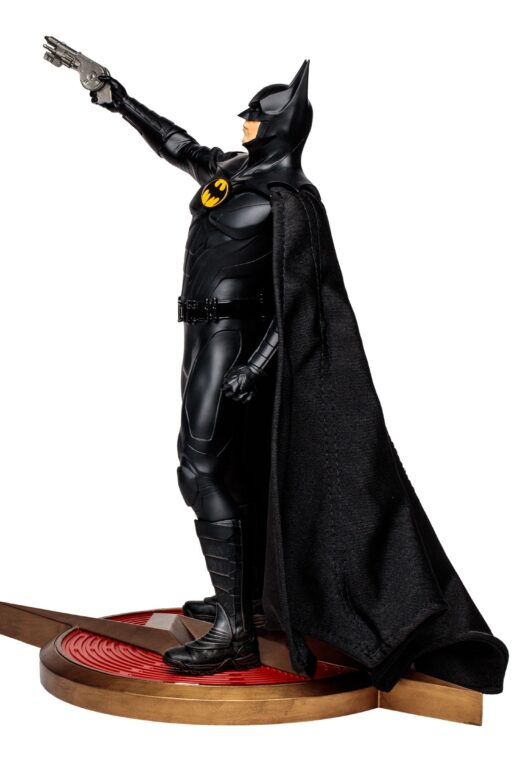 Descubre el apasionante mundo de Estatua Batman Michael Keaton 30 cm.