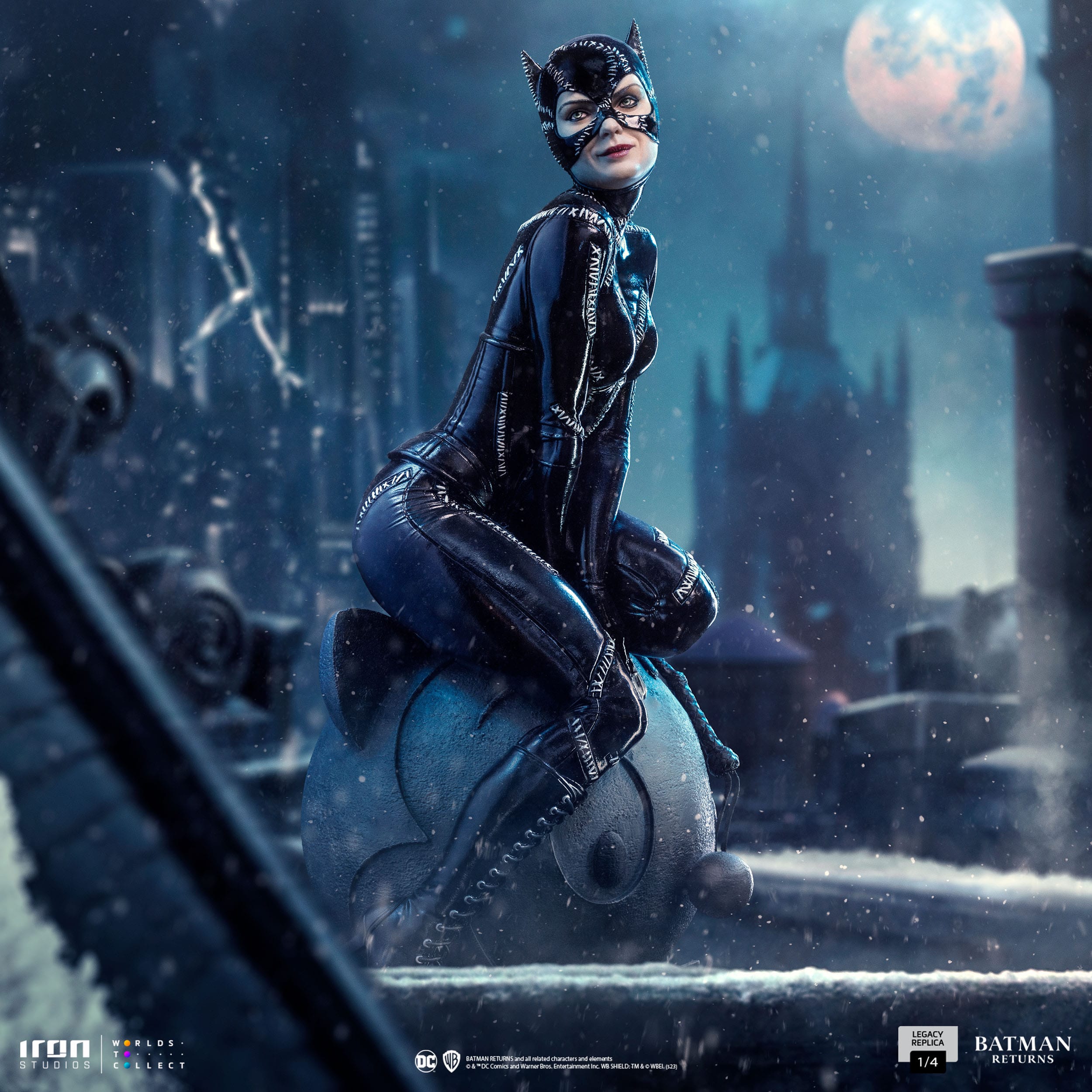 Descubre el apasionante mundo de Estatua Batman Returns Legacy Catwoman.