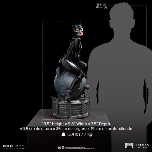 Descubre el apasionante mundo de Estatua Batman Returns Legacy Catwoman.