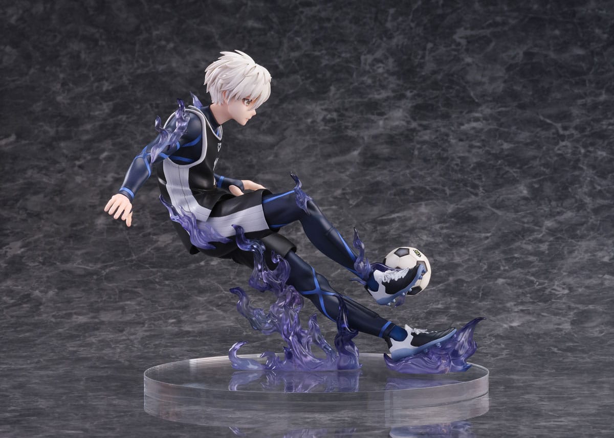 Descubre el apasionante mundo de Estatua Blue Lock Seishiro Nagi 20 cm.