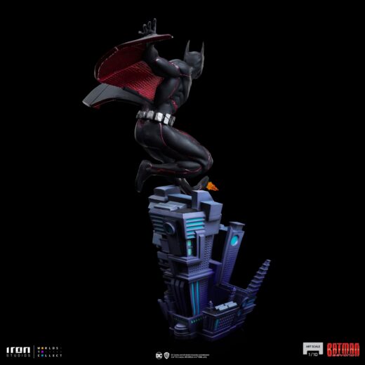 Descubre el apasionante mundo de Estatua DC Comics Art Scale Batman.