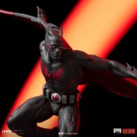 Descubre el apasionante mundo de Estatua DC Comics Art Scale Batman.