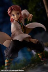 Descubre el apasionante mundo de Estatua Demon Slayer Sabito 15 cm.