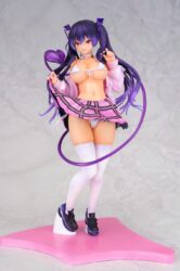 Descubre el apasionante mundo de Estatua Koakuma Riasu Illustration by Ayuma.