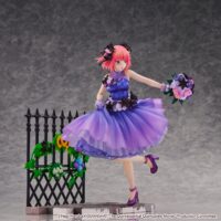 Descubre el apasionante mundo de Estatua Nino Nakano Floral Dress Version.