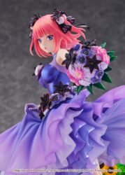 Descubre el apasionante mundo de Estatua Nino Nakano Floral Dress Version.