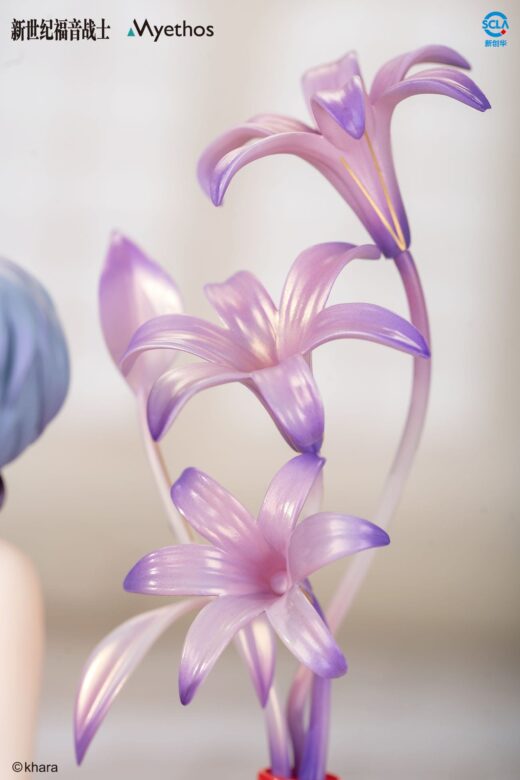 Descubre el apasionante mundo de Estatua Rei Whisper of Flower Version.