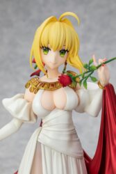 Descubre el apasionante mundo de Estatua Saber Nero Claudius Venus Silk.