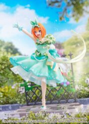 Descubre el apasionante mundo de Estatua Yotsuba Nakano Floral Dress Version.