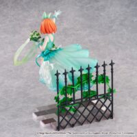 Descubre el apasionante mundo de Estatua Yotsuba Nakano Floral Dress Version.