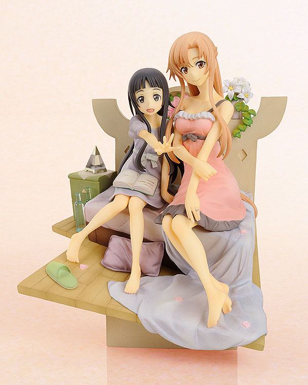 Descubre el apasionante mundo de Estatua Asuna and Yui Vignette Sword Art Online.