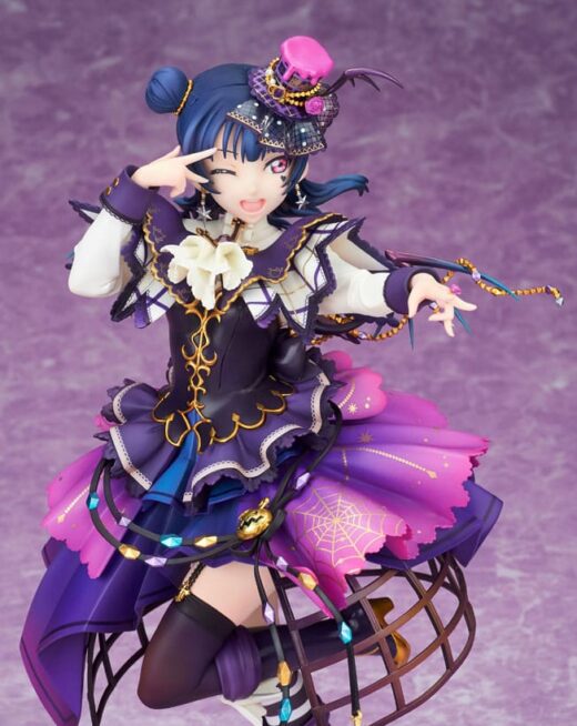 Descubre el apasionante mundo de Estatua Love Live Yoshiko Tsushima 24 cm.
