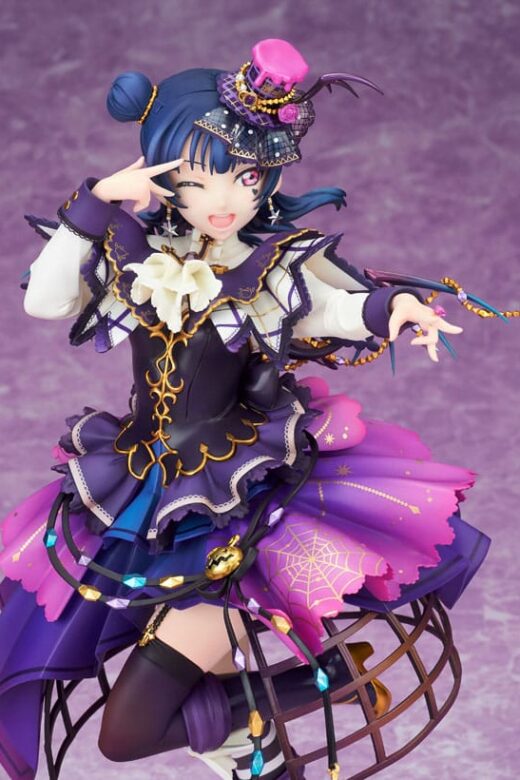 Descubre el apasionante mundo de Estatua Love Live Yoshiko Tsushima 24 cm.