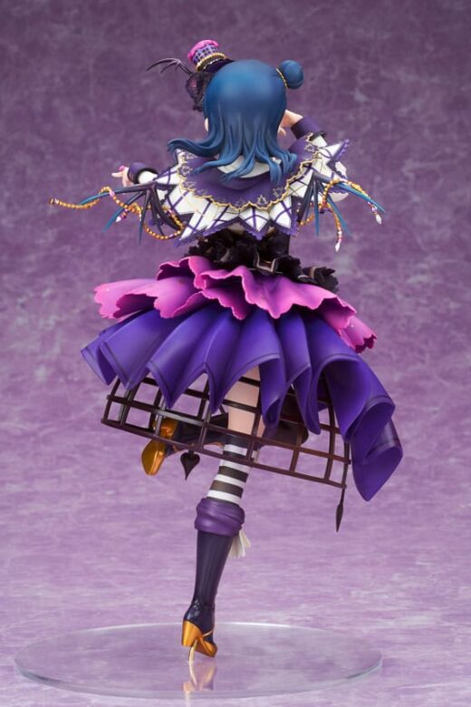 Descubre el apasionante mundo de Estatua Love Live Yoshiko Tsushima 24 cm.
