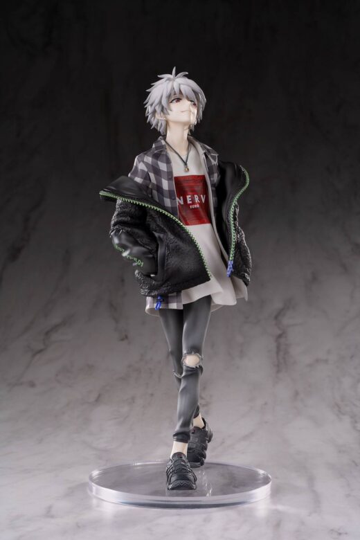 Descubre el apasionante mundo de Estatua Nagisa Radio Eva Original Color.