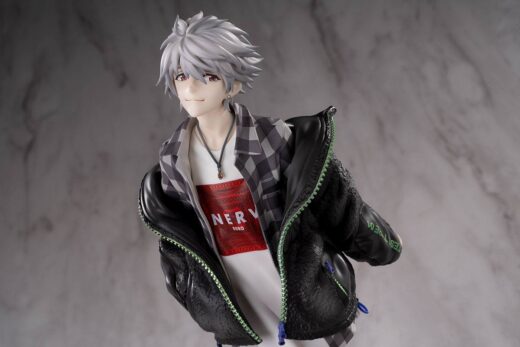 Descubre el apasionante mundo de Estatua Nagisa Radio Eva Original Color.