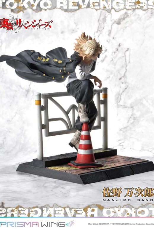 Descubre el apasionante mundo de Estatua Prisma Wing Manjiro Sano 23 cm.