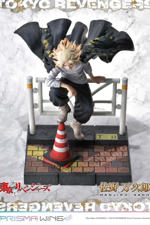 Descubre el apasionante mundo de Estatua Prisma Wing Manjiro Sano 23 cm.