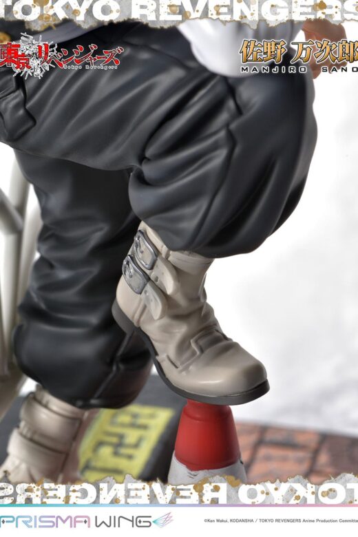 Descubre el apasionante mundo de Estatua Prisma Wing Manjiro Sano 23 cm.