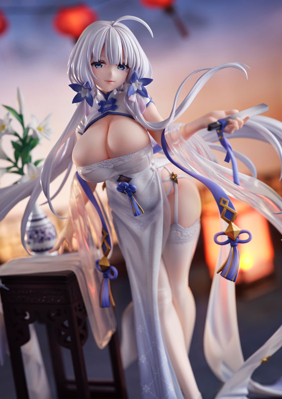 Descubre el apasionante mundo de Figura Azur Lane Illustrious Maiden Lilys Radiance.