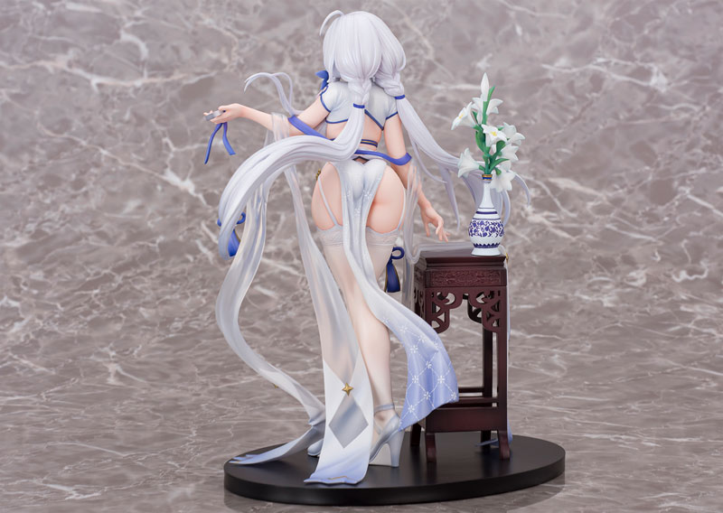 Descubre el apasionante mundo de Figura Azur Lane Illustrious Maiden Lilys Radiance.