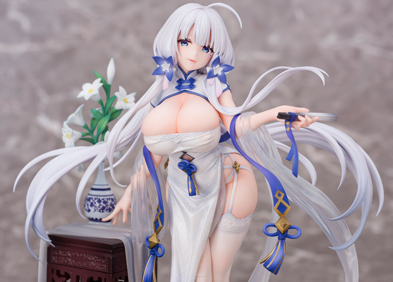 Descubre el apasionante mundo de Figura Azur Lane Illustrious Maiden Lilys Radiance.