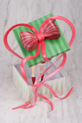 Descubre el apasionante mundo de Chika Fujiwara Christmas Present.