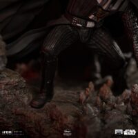 Descubre el apasionante mundo de Estatua BDS Art Scale Darth Vader 24 cm.